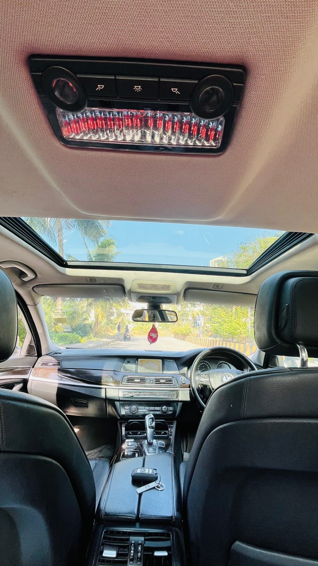 Second-hand 2012 BMW 5 Series 520d Sedan for sale in Mumbai-32