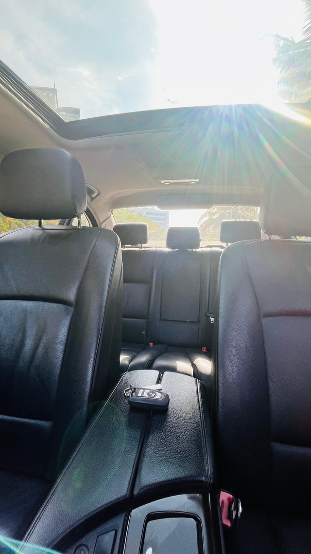 Second-hand 2012 BMW 5 Series 520d Sedan for sale in Mumbai-37