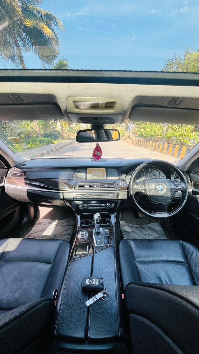 Second-hand 2012 BMW 5 Series 520d Sedan for sale in Mumbai-2