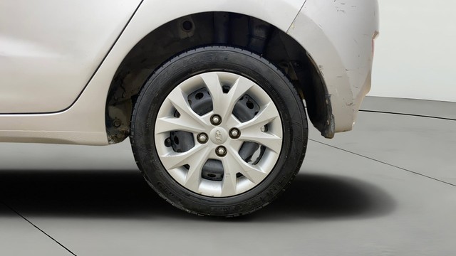 Second-hand 2014 Hyundai Grand i10 Magna for sale in Ahmedabad-26