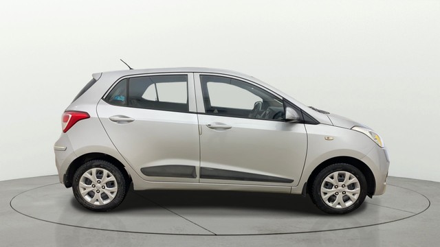Second-hand 2014 Hyundai Grand i10 Magna for sale in Ahmedabad-1