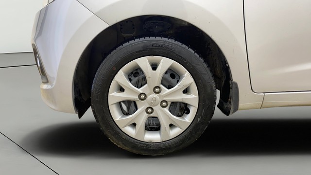 Second-hand 2014 Hyundai Grand i10 Magna for sale in Ahmedabad-25