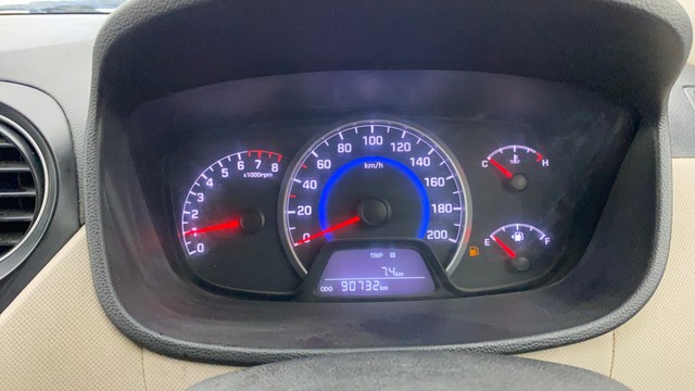 Second-hand 2014 Hyundai Grand i10 Magna for sale in Ahmedabad-11