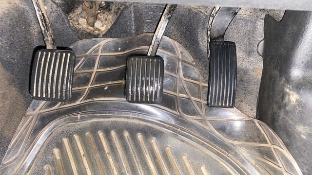 Second-hand 2014 Hyundai Grand i10 Magna for sale in Ahmedabad-14