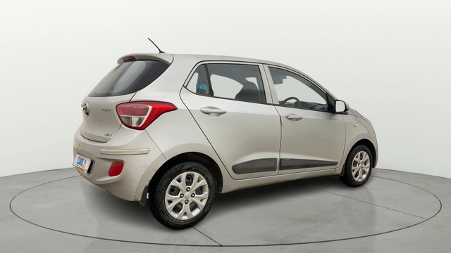 Second-hand 2014 Hyundai Grand i10 Magna for sale in Ahmedabad-2