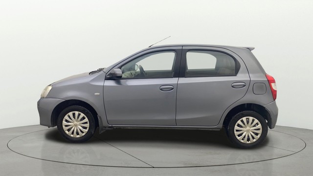 Second-hand 2013 Toyota Etios Liva G for sale in Bangalore-5