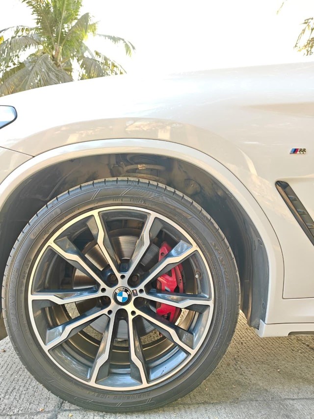 Second-hand 2022 BMW X4 M Sport X xDrive20d for sale in Mumbai-9