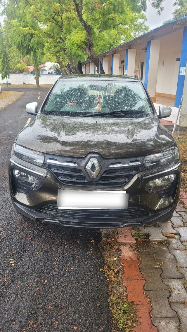 Second-hand 2022 Renault KWID 1.0 RXT AMT BSVI for sale in Gandhinagar-1
