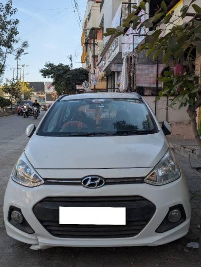 Second-hand 2016 Hyundai Grand i10 CRDi Sportz for sale in Aurangabad-1