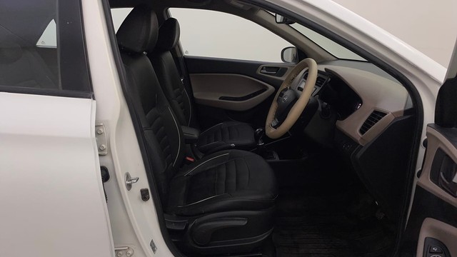 Second-hand 2015 Hyundai i20 1.4 Asta for sale in Mysore-15