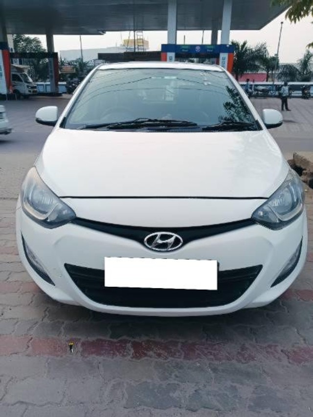 Second-hand 2012 Hyundai i20 1.4 CRDi Sportz for sale in Siddharthnagar-3