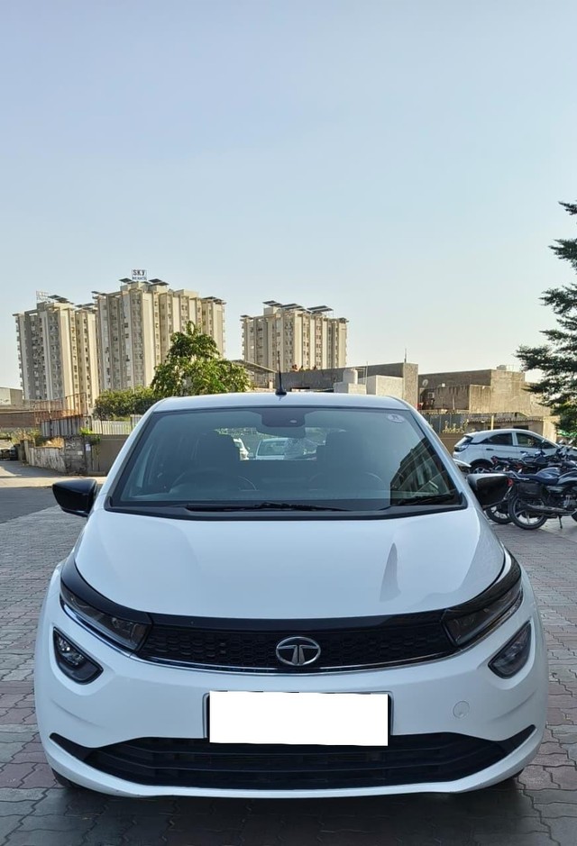 Second-hand 2023 Tata Altroz XZ CNG for sale in Rajkot-1