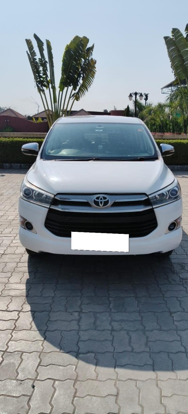 Toyota Innova Crysta 2.4 G MT Second-hand 2020 Toyota Innova Crysta 2.4 G MT for sale in Surat-0