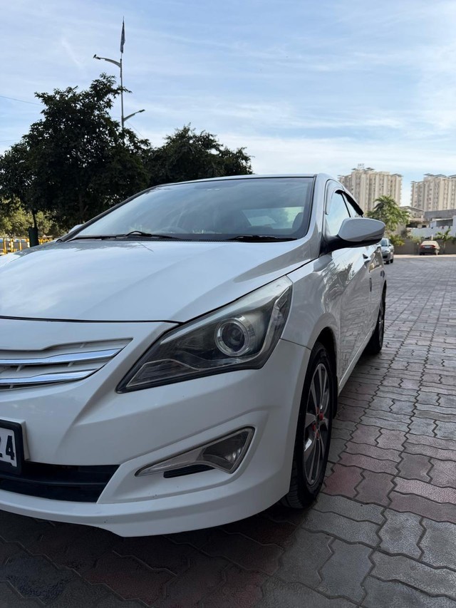 Second-hand 2015 Hyundai Verna 1.6 CRDI for sale in Rajkot-4