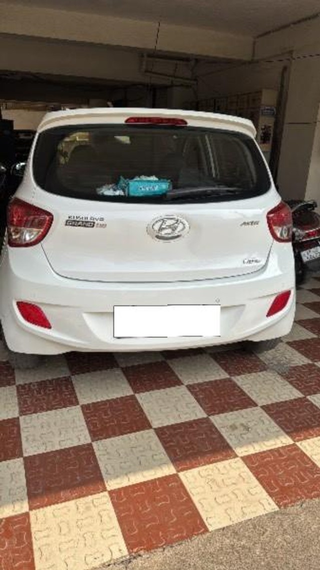 Hyundai i10 Era Second-hand 2016 Hyundai i10 Era for sale in East Godavari-1