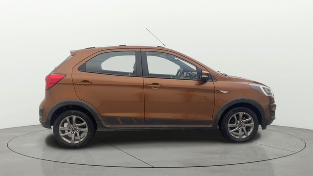 Second-hand 2019 Ford Freestyle Titanium Plus Petrol BSIV for sale in Gulbarga-1