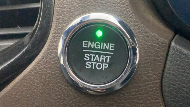 Second-hand 2019 Ford Freestyle Titanium Plus Petrol BSIV for sale in Gulbarga-23