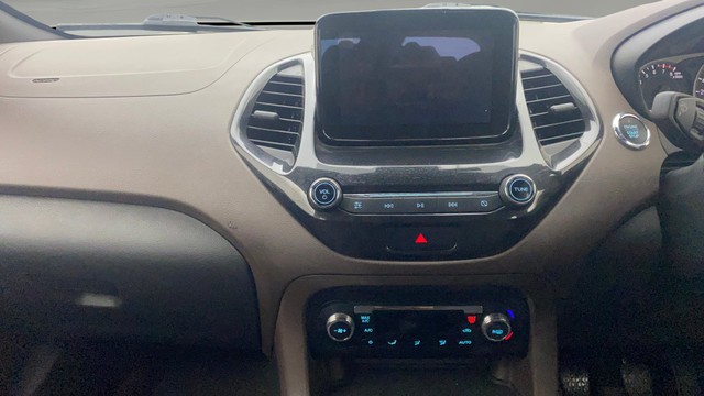 Second-hand 2019 Ford Freestyle Titanium Plus Petrol BSIV for sale in Gulbarga-22