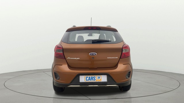 Second-hand 2019 Ford Freestyle Titanium Plus Petrol BSIV for sale in Gulbarga-3