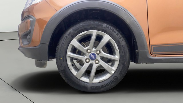 Second-hand 2019 Ford Freestyle Titanium Plus Petrol BSIV for sale in Gulbarga-26