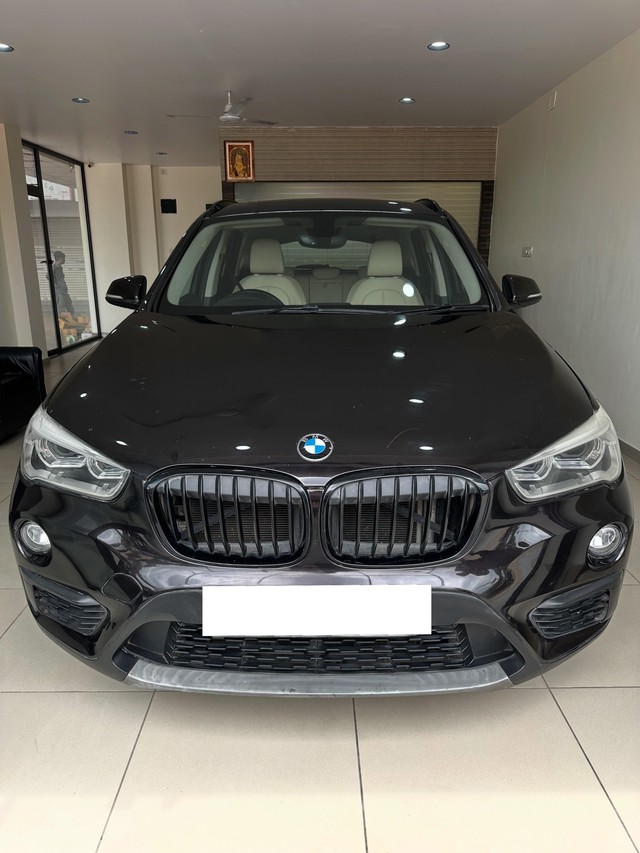 Second-hand 2017 BMW X1 sDrive20d Expedition for sale in Vadodara-5