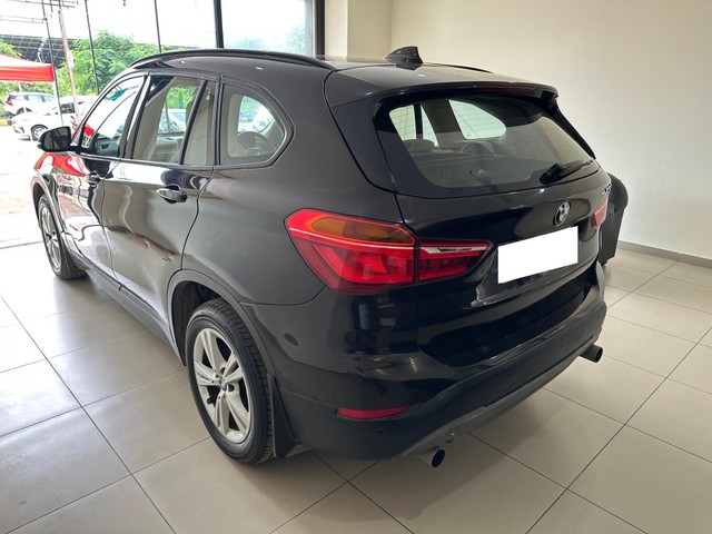 Second-hand 2017 BMW X1 sDrive20d Expedition for sale in Vadodara-9