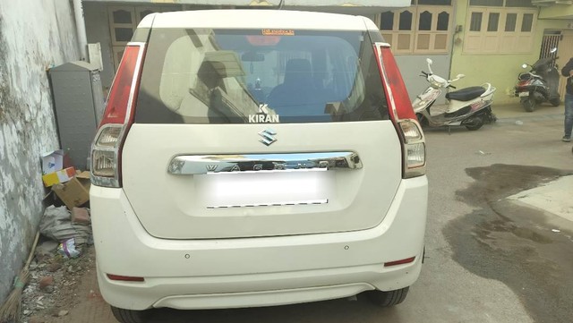 Second-hand 2020 Maruti Wagon R VXI AMT 1.2 for sale in Ahmedabad-3