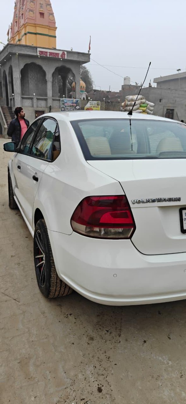Volkswagen Vento Diesel Breeze Second-hand 2011 Volkswagen Vento Diesel Breeze for sale in Fatehabad-1