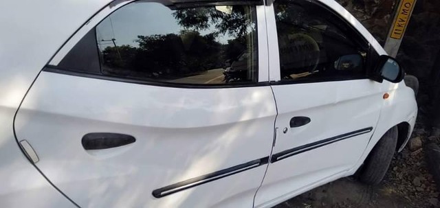 Second-hand 2013 Hyundai EON Era for sale in Faridabad-3