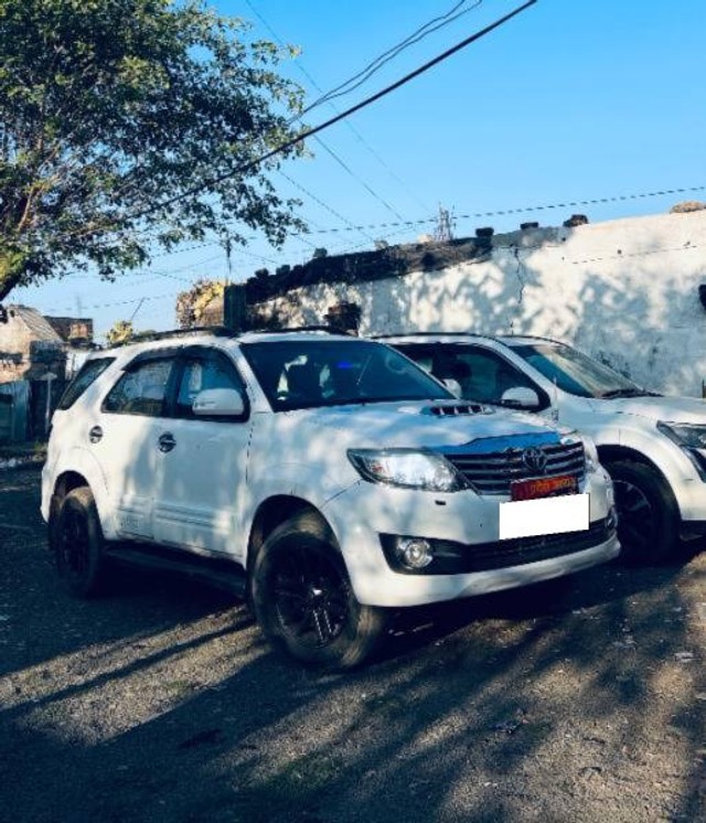 Second-hand 2014 Toyota Fortuner 4x4 MT for sale in Sehore-5