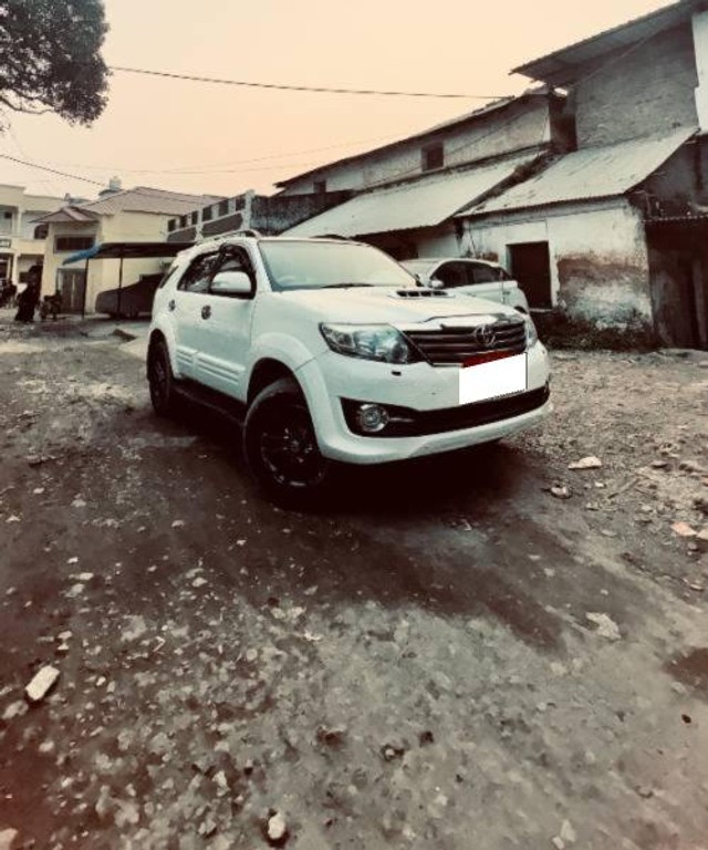 Second-hand 2014 Toyota Fortuner 4x4 MT for sale in Sehore-11