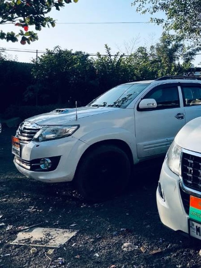 Second-hand 2014 Toyota Fortuner 4x4 MT for sale in Sehore-8
