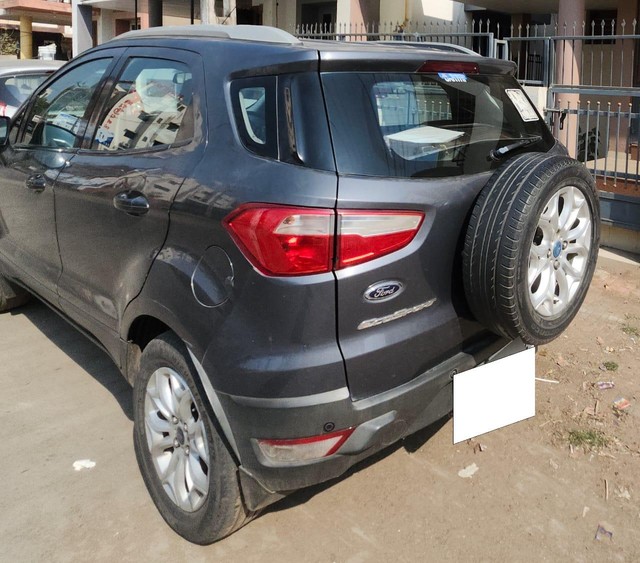 Second-hand 2016 Ford Ecosport 1.5 TDCi Titanium BSIV for sale in Anand-4