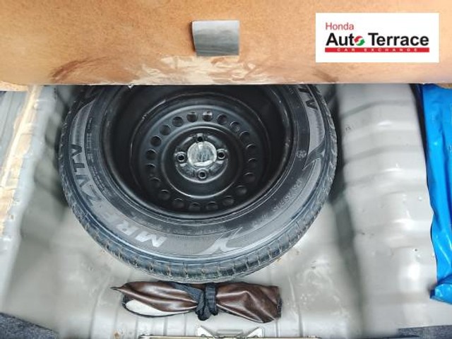 Second-hand 2013 Honda City 1.5 V MT Exclusive for sale in Chennai-13