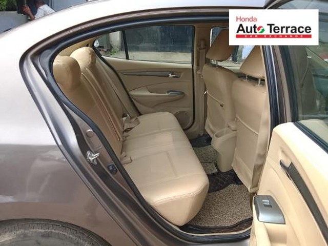 Second-hand 2013 Honda City 1.5 V MT Exclusive for sale in Chennai-9