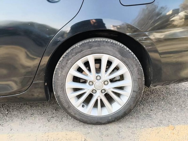 Second-hand 2015 Toyota Camry Hybrid for sale in Rohtak-10