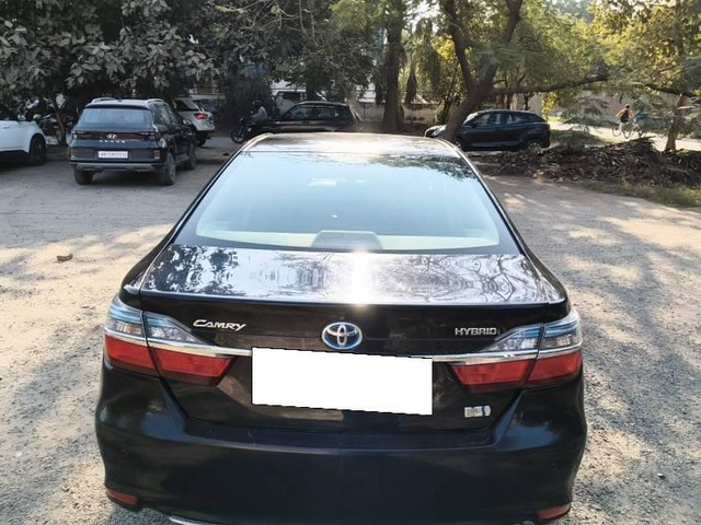 Second-hand 2015 Toyota Camry Hybrid for sale in Rohtak-4