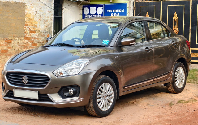 Second-hand 2018 Maruti Swift Dzire ZXI 1.2 for sale in Kolkata-3