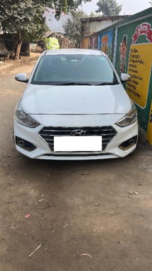 Hyundai Verna CRDi 1.4 EX Second-hand 2019 Hyundai Verna CRDi 1.4 EX for sale in Sitapur-2