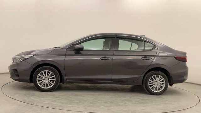 Second-hand 2021 Honda City V MT for sale in Pune-6