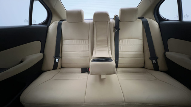 Second-hand 2021 Honda City V MT for sale in Pune-28