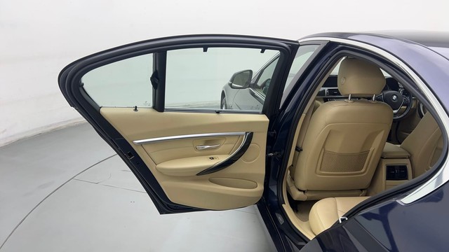 Second-hand 2016 BMW 3 Series 320i Luxury Line for sale in Gurgaon-25