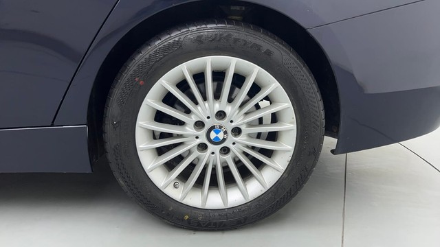 Second-hand 2016 BMW 3 Series 320i Luxury Line for sale in Gurgaon-19