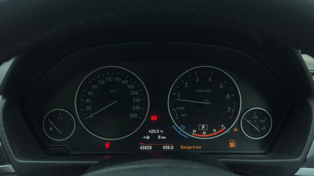 Second-hand 2016 BMW 3 Series 320i Luxury Line for sale in Gurgaon-13