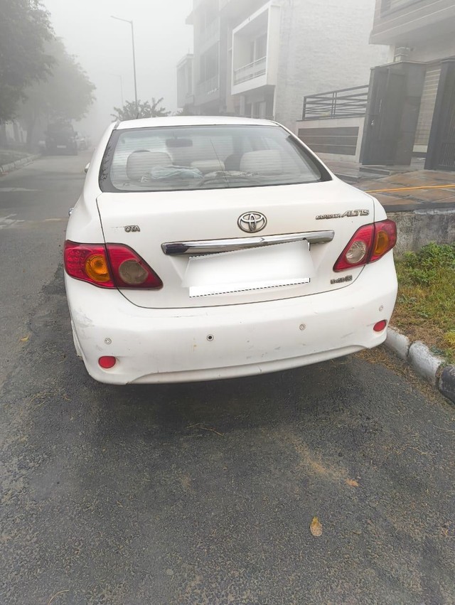 Second-hand 2010 Toyota Corolla Altis Diesel D4DG for sale in Mohali-4