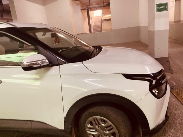 Second-hand 2023 Kia Carens Prestige for sale in Greater Noida-11