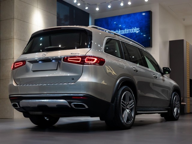 Second-hand 2023 Mercedes-Benz GLS 400d 4MATIC BSVI for sale in Kolkata-13