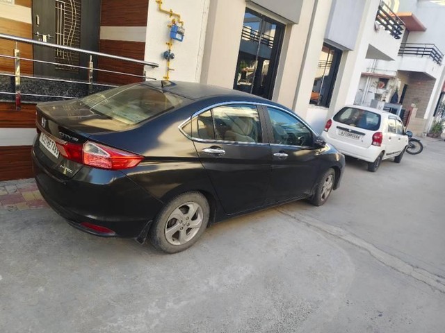 Second-hand 2015 Honda City i VTEC V for sale in Mehsana-1