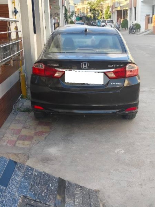 Second-hand 2015 Honda City i VTEC V for sale in Mehsana-2