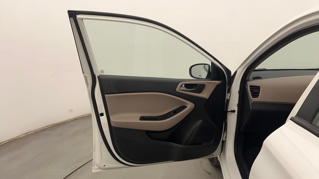 Second-hand 2017 Hyundai i20 1.2 Magna Executive for sale in Chandigarh-24